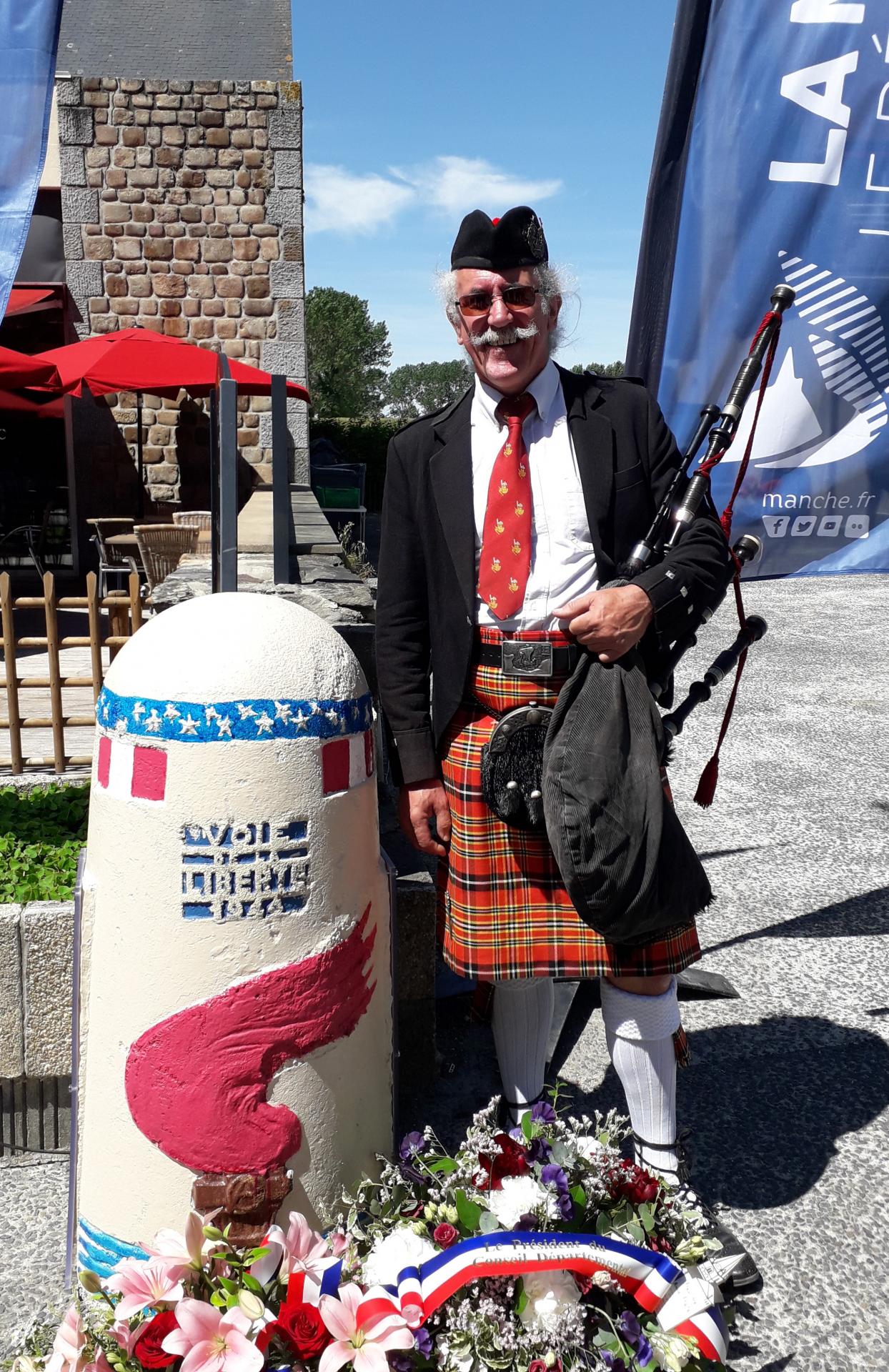 Inauguration borne liberté Mt St Michel 01 juin 2019